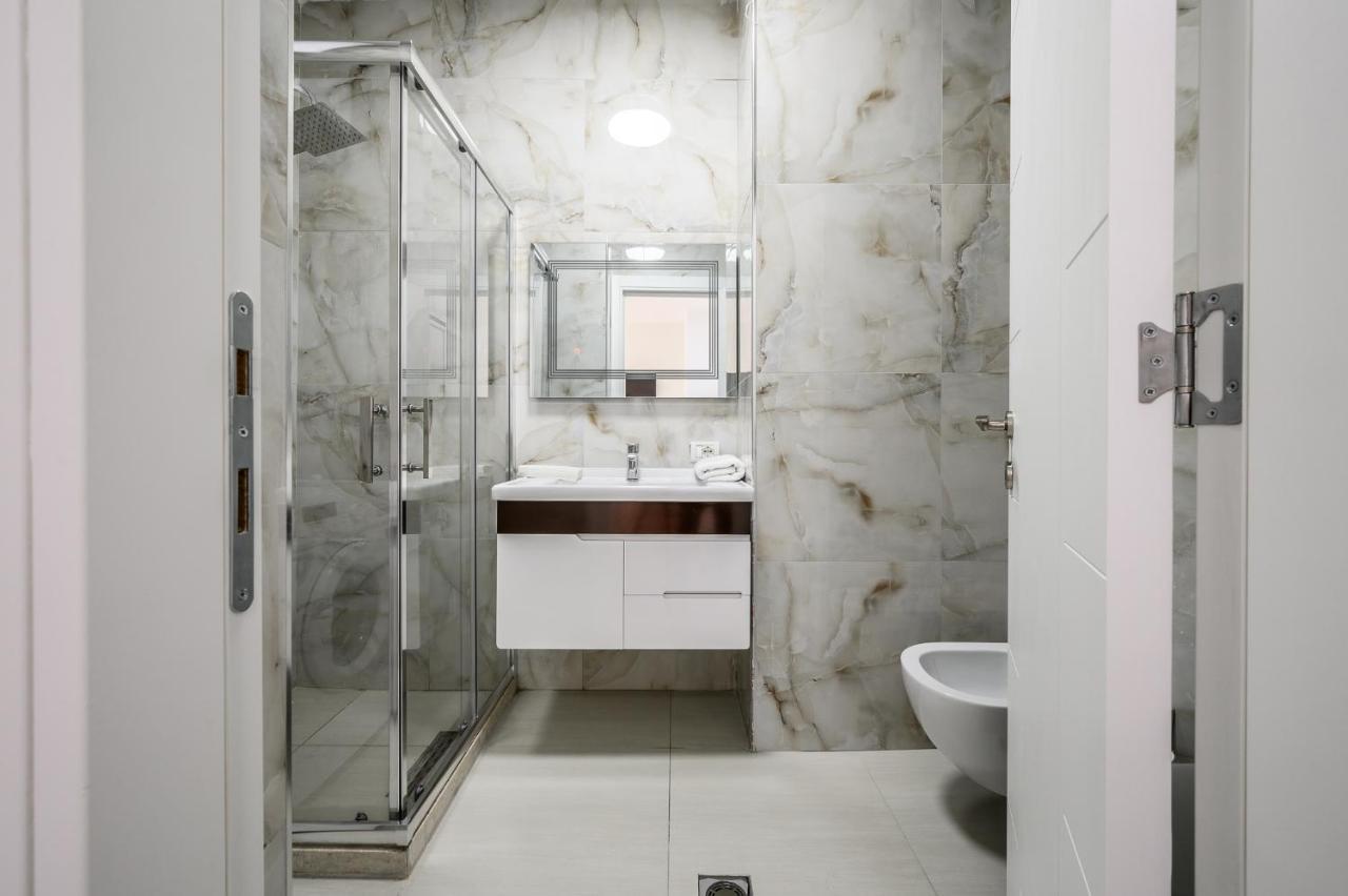 Miku Apartment-Modernly Designed Downtown Tirana Exteriér fotografie